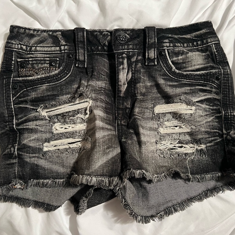 Women’s Rock Revival black denim jeans shorts midrise. Size 27 Laela.